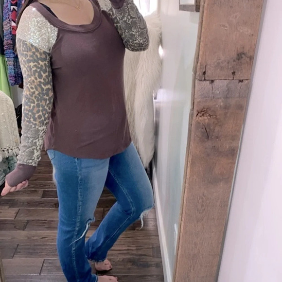 Ces Femme brown & snake skin knit top long sleeve size small/medium - Picture 6 of 8